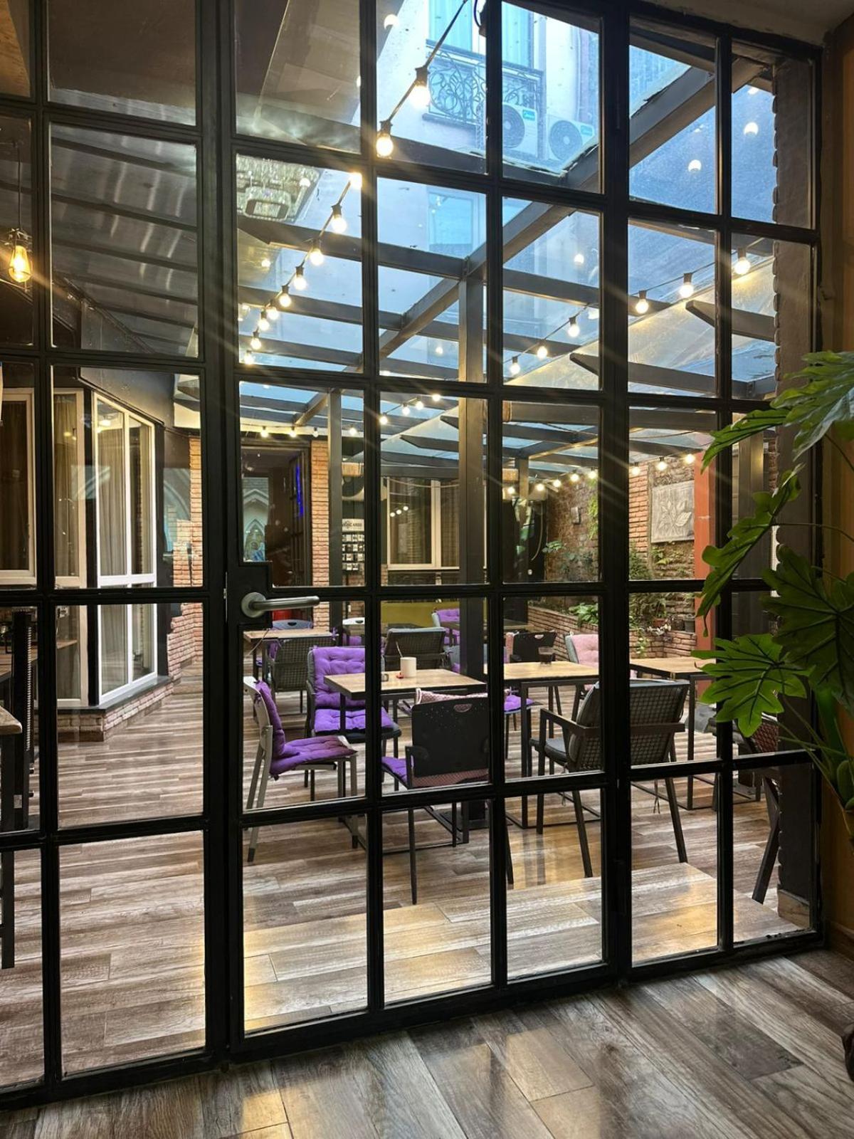 Diuma Hotel Tbilisi Ngoại thất bức ảnh