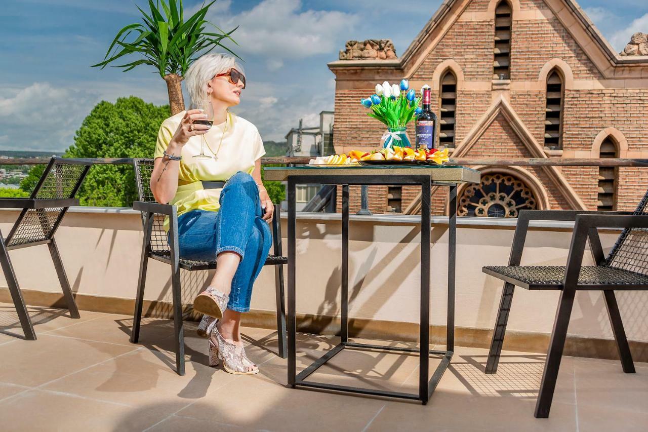Diuma Hotel Tbilisi Ngoại thất bức ảnh