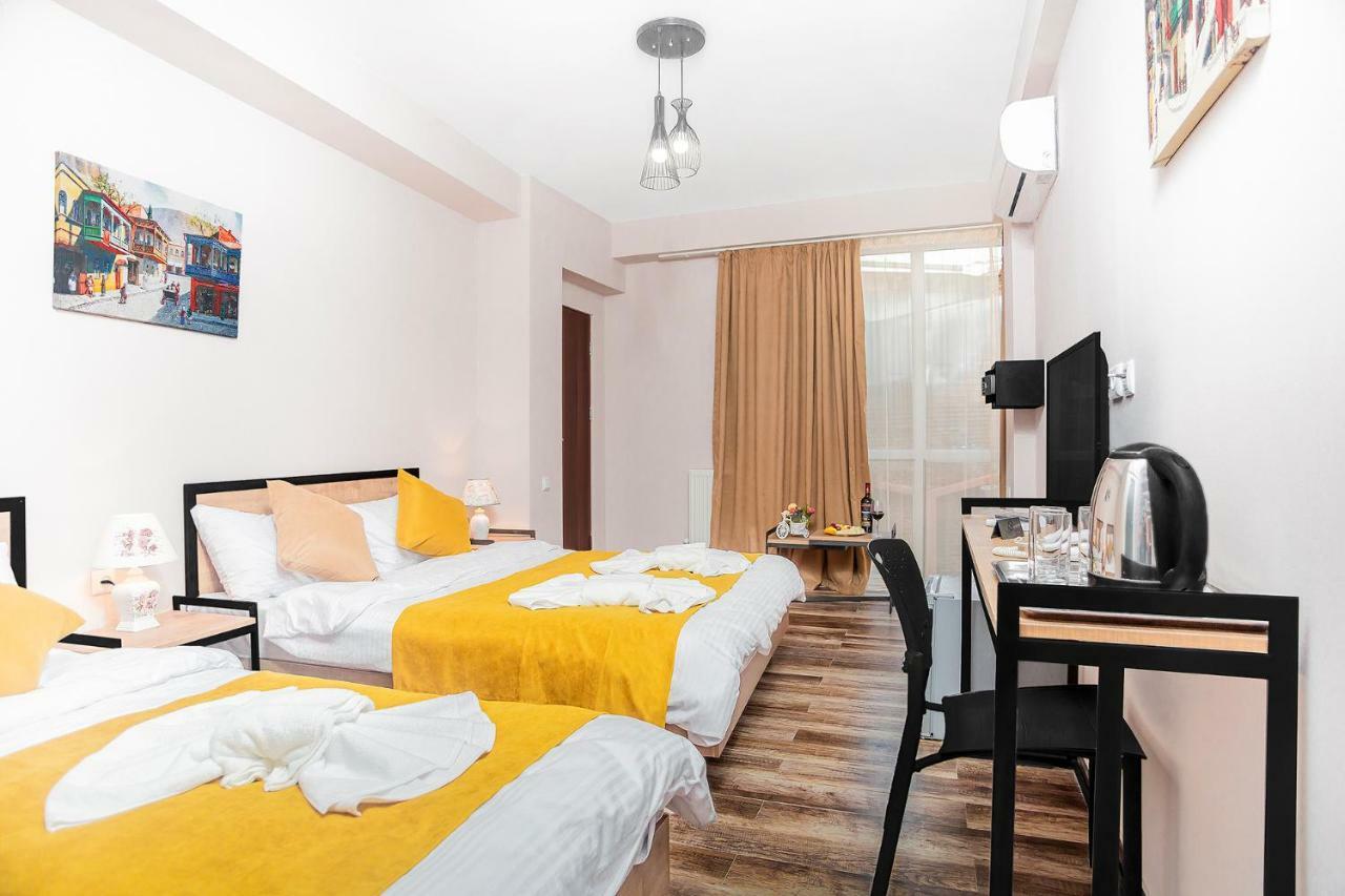 Diuma Hotel Tbilisi Ngoại thất bức ảnh